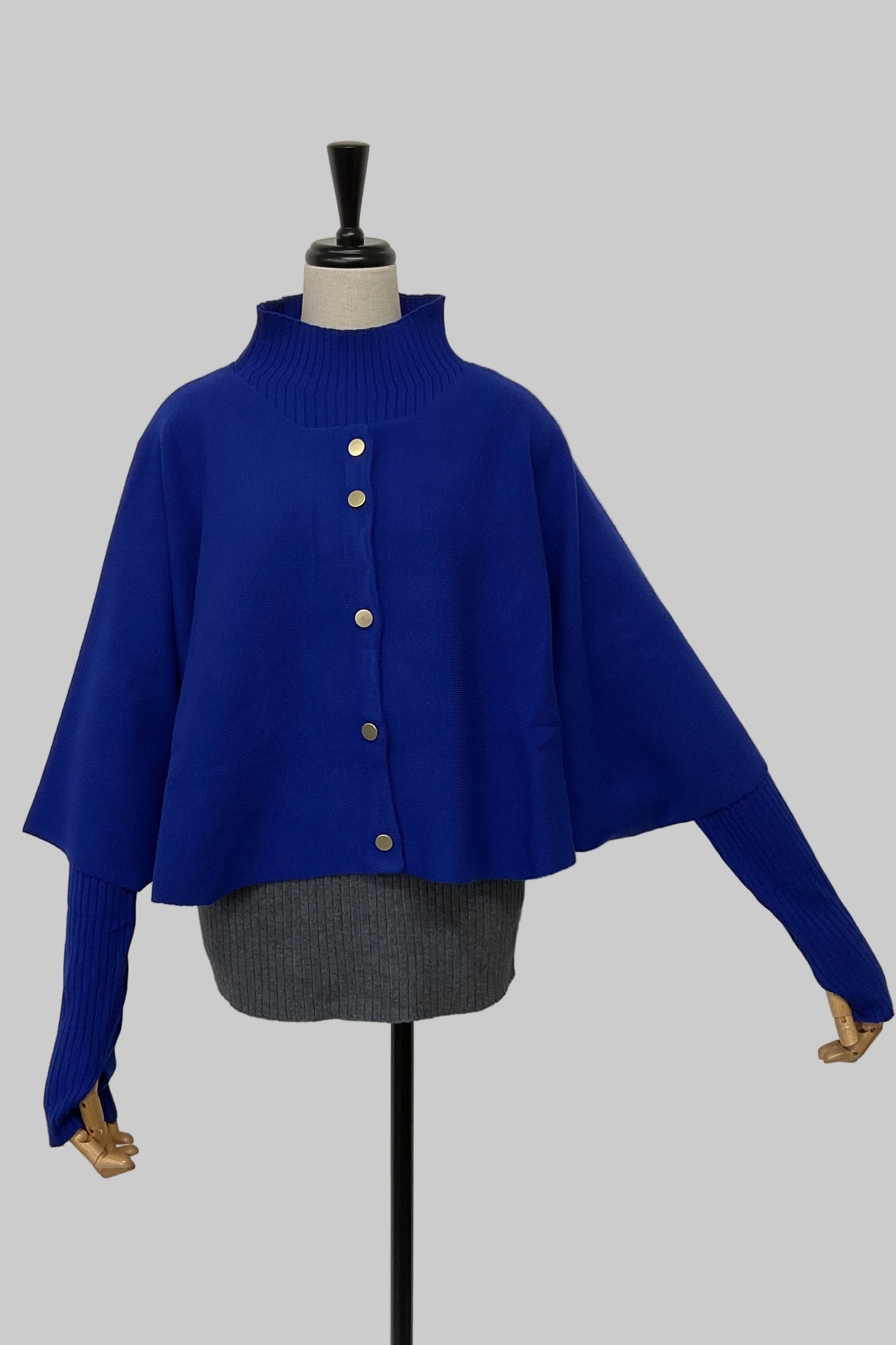 ［ＮＥＷ］ケープアンサンブルニット