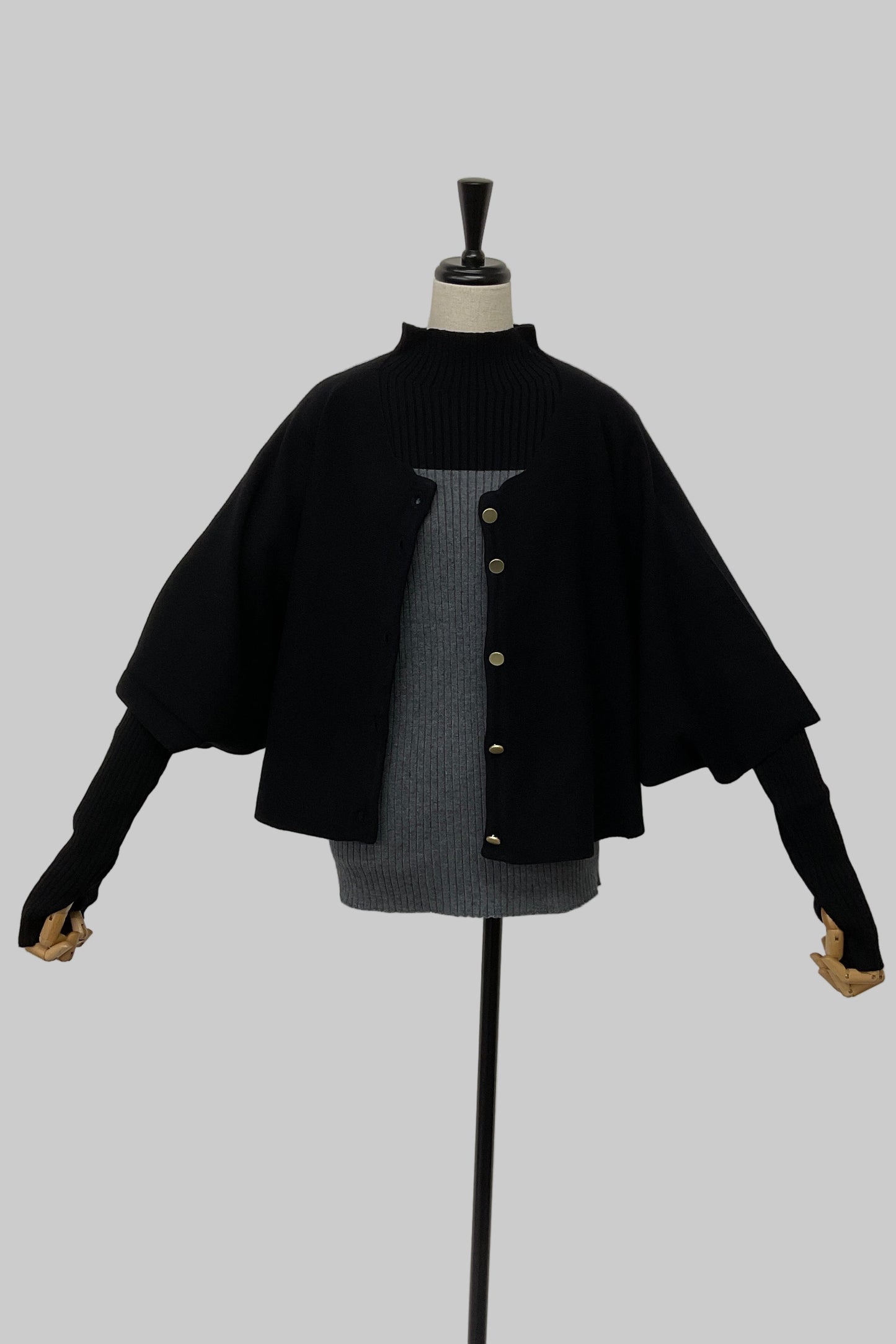 ［ＮＥＷ］ケープアンサンブルニット