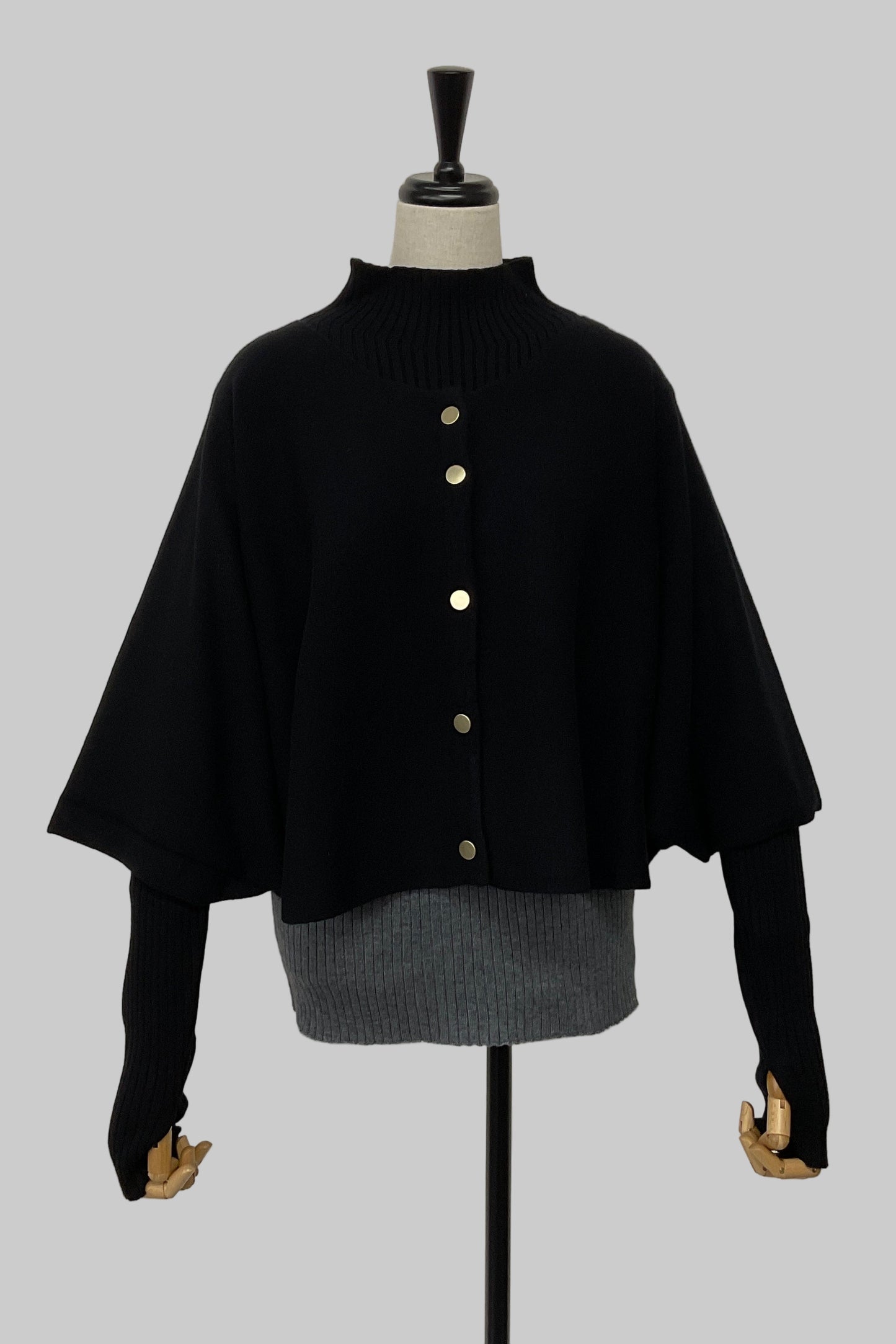 ［ＮＥＷ］ケープアンサンブルニット