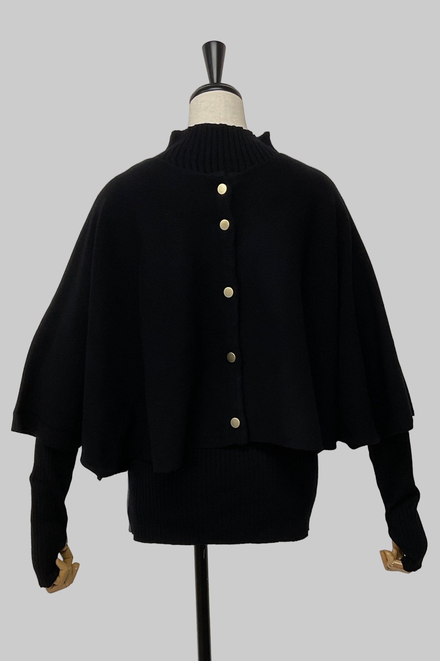 ［ＮＥＷ］ケープアンサンブルニット