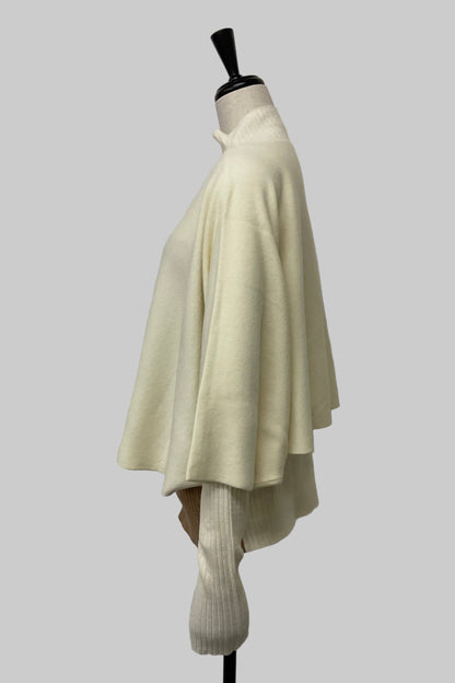 ［ＮＥＷ］ケープアンサンブルニット