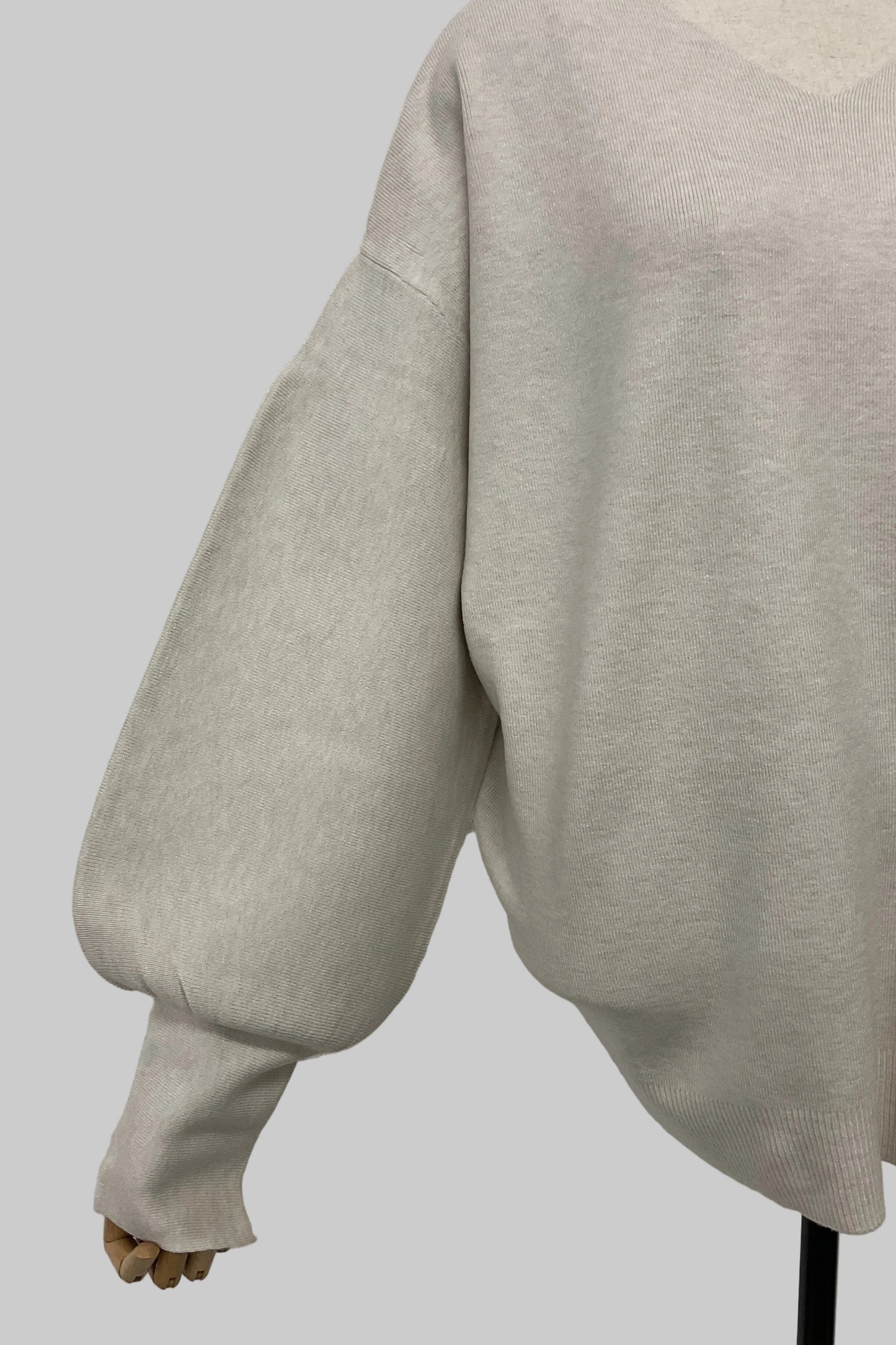 ヤワモチポワンソデVネックプルオーバー