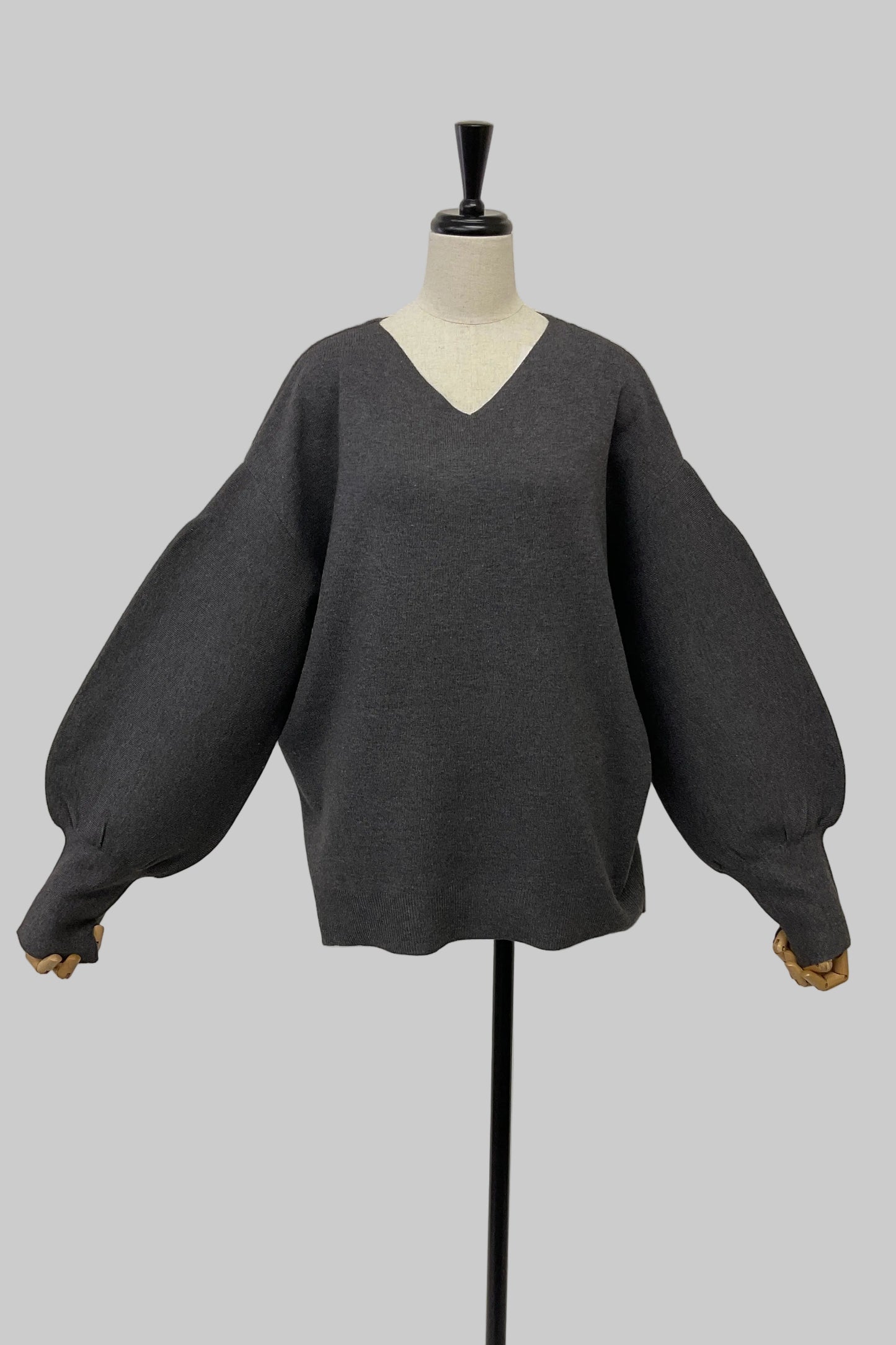 ヤワモチポワンソデVネックプルオーバー