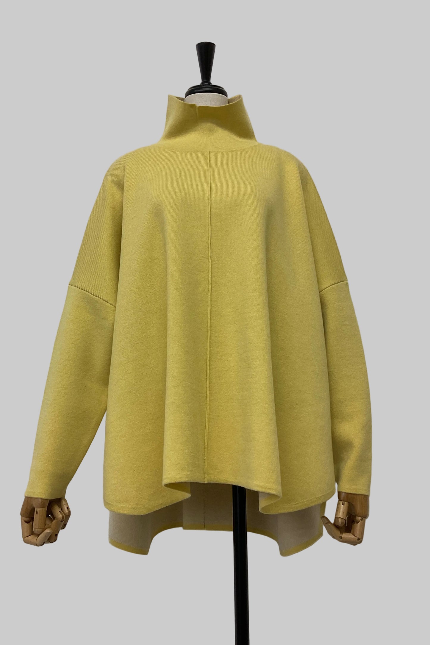 ［予約］＜10%OFF＞リバーシブルポンチョフウプルオーバー (新色イエロー）