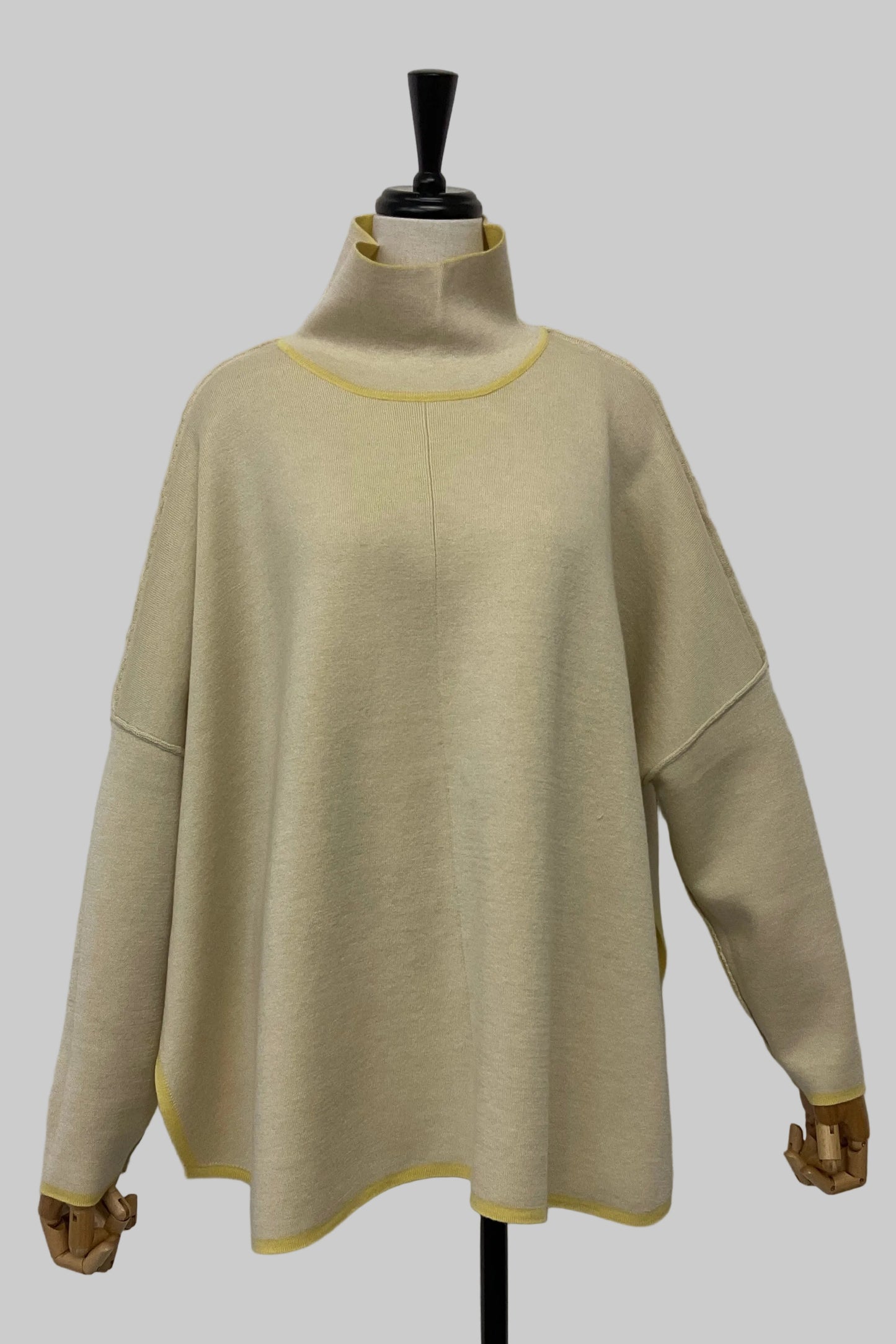 ［予約］＜10%OFF＞リバーシブルポンチョフウプルオーバー (新色イエロー）