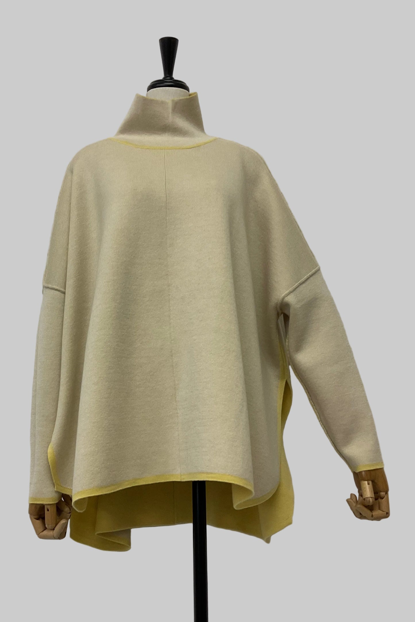 ［予約］＜10%OFF＞リバーシブルポンチョフウプルオーバー (新色イエロー）