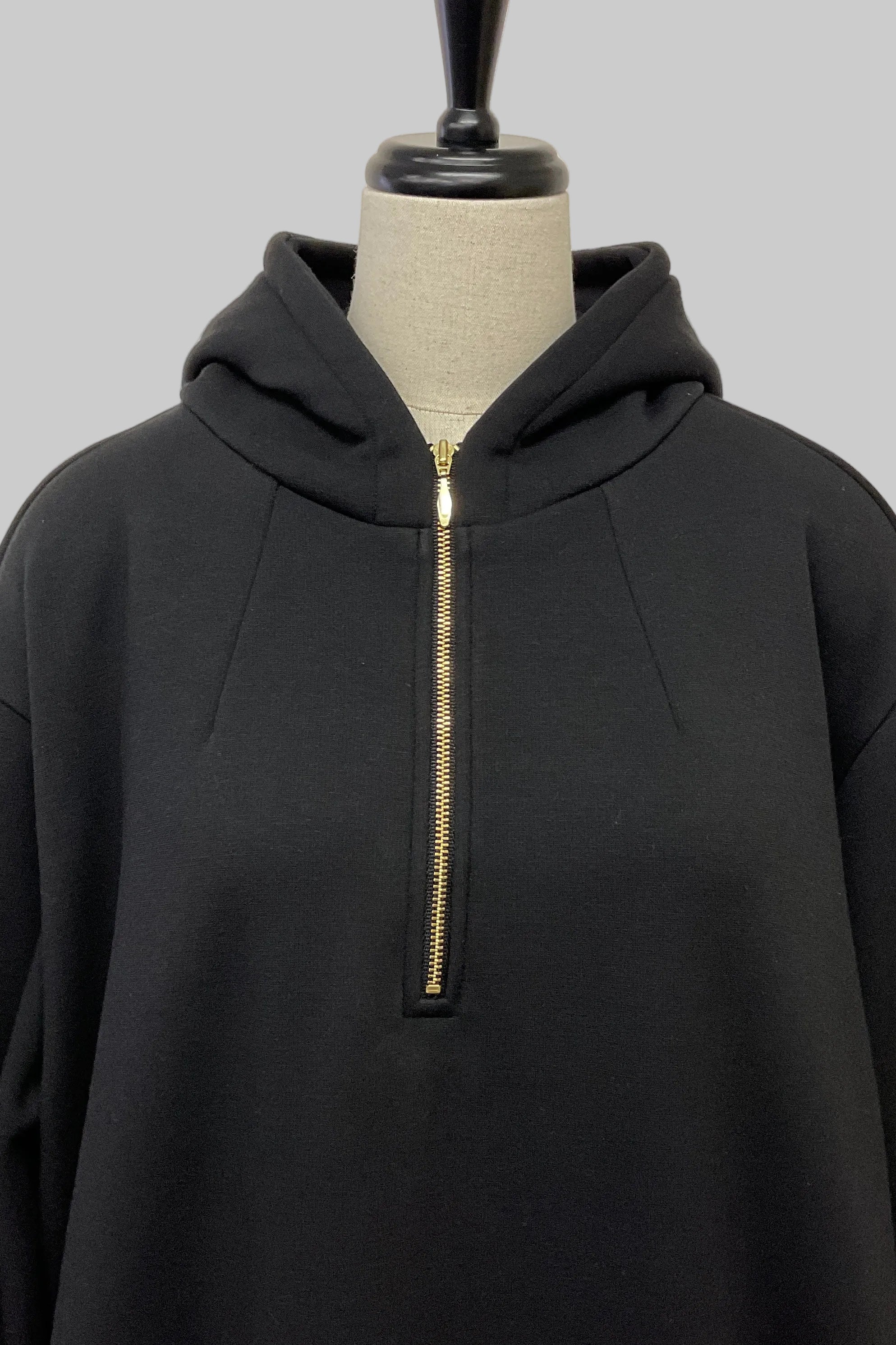 with CHANMOMO 黒 ハーフジップ ワンピース with CHANMOMO 黒 ハーフ