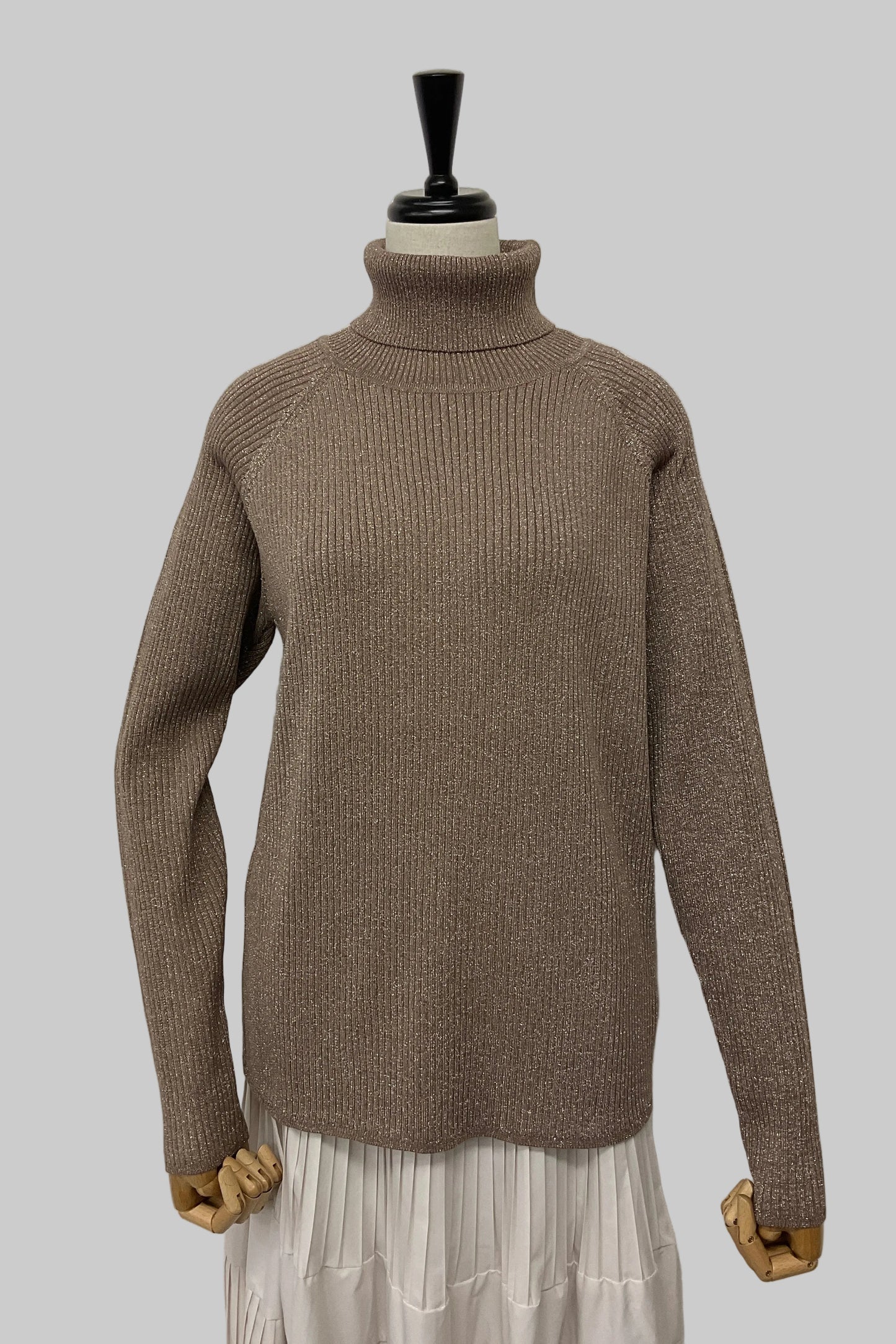 〈10%OFF〉ストレッチラメタートルニット