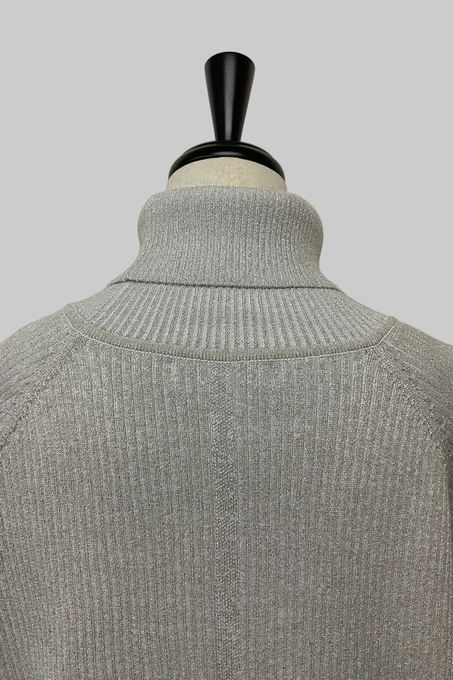 〈10%OFF〉ストレッチラメタートルニット