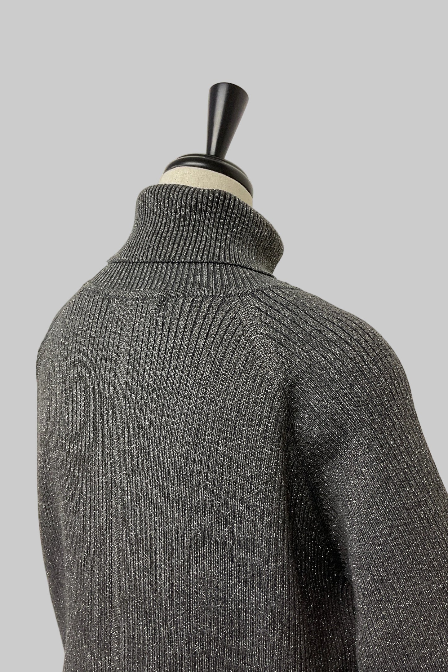 〈10%OFF〉ストレッチラメタートルニット