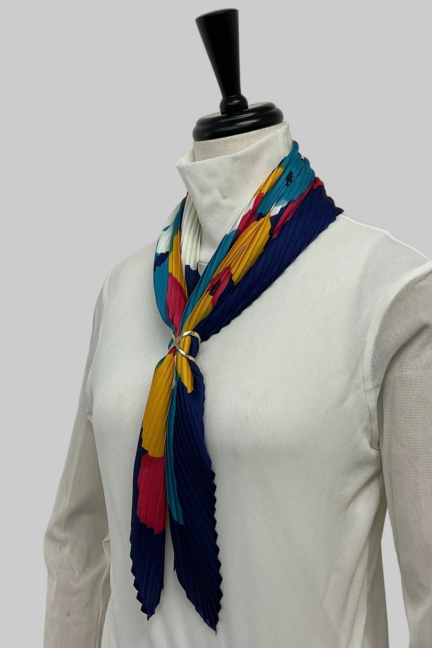 プリーツスカーフ水彩