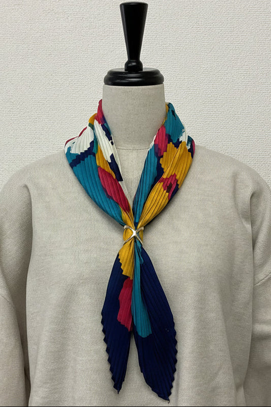 プリーツスカーフ水彩