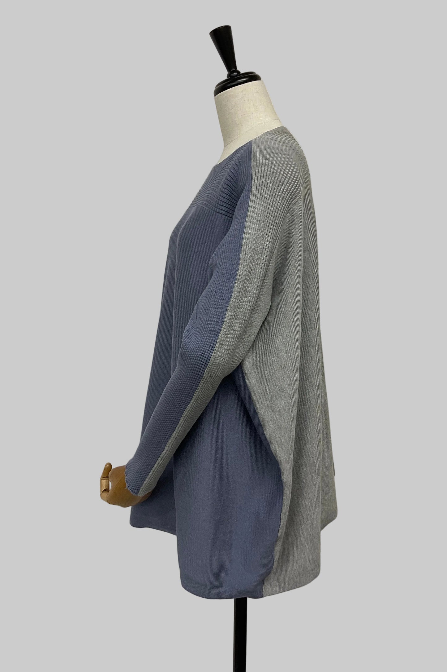 バイカラーニット