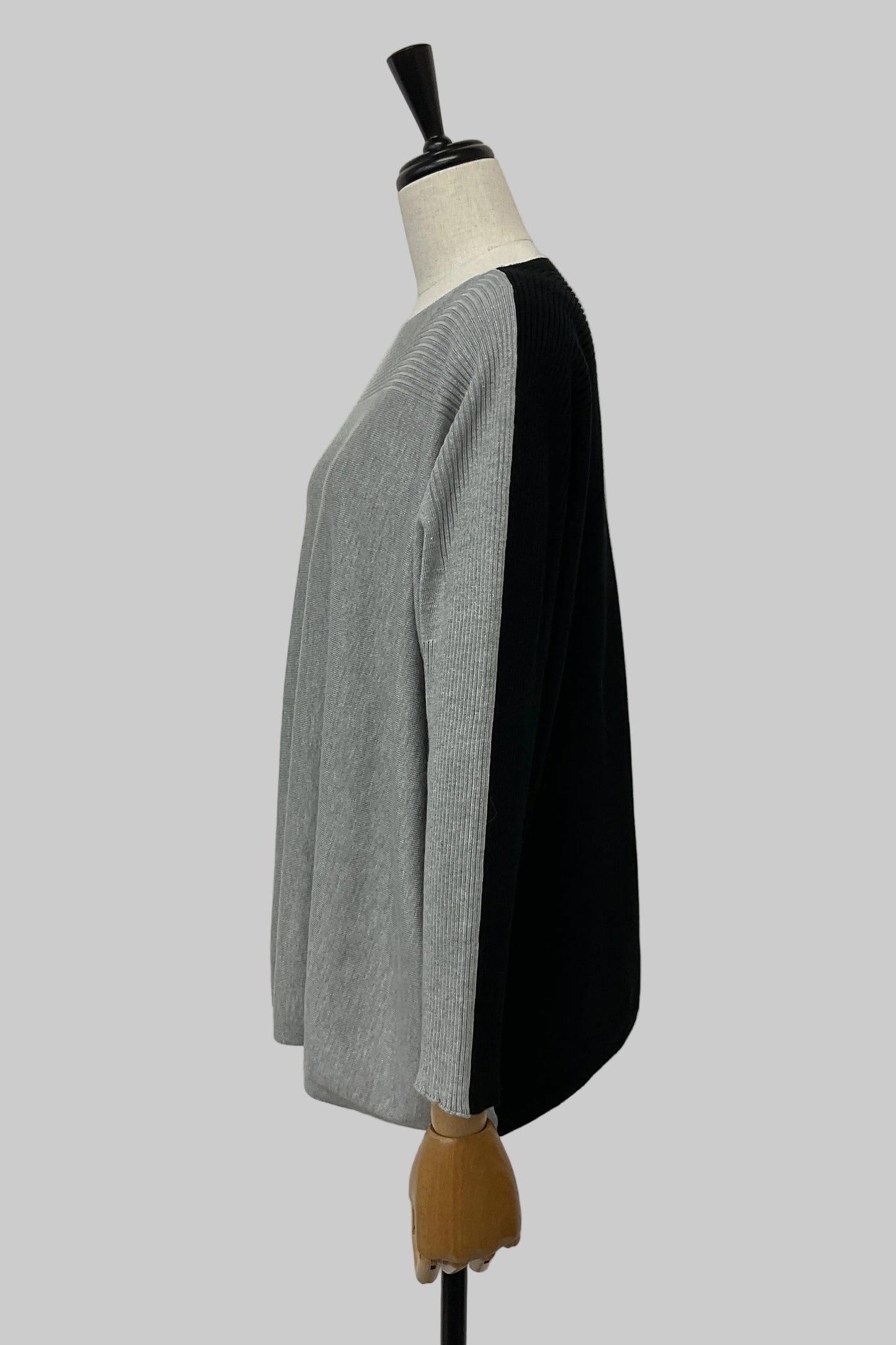 バイカラーニット