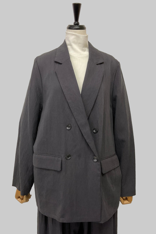 テーラードジャケット