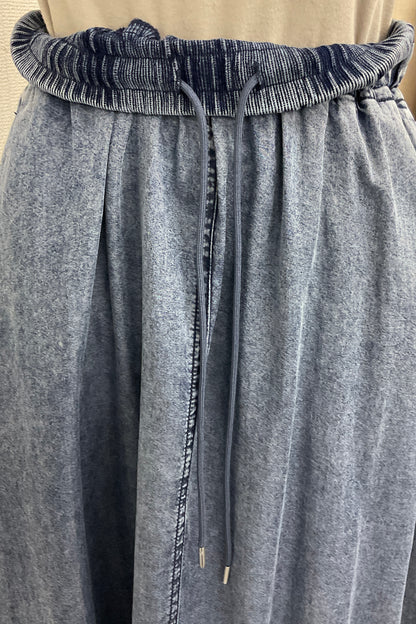 パウダーシルクデニムスカート