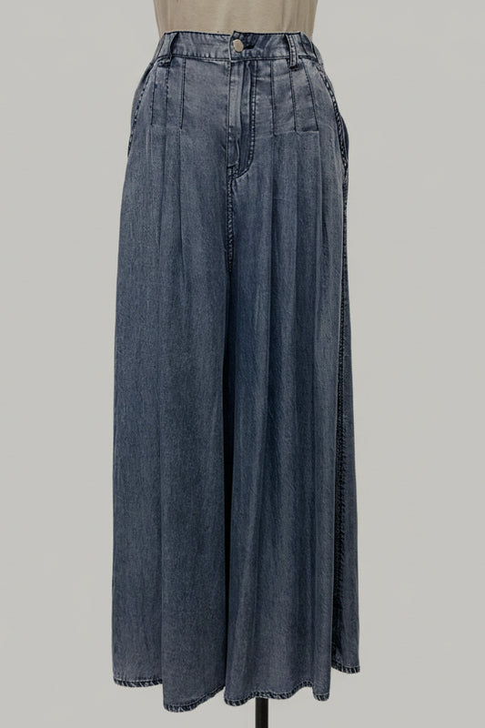 パウダーシルクデニムワイドパンツ