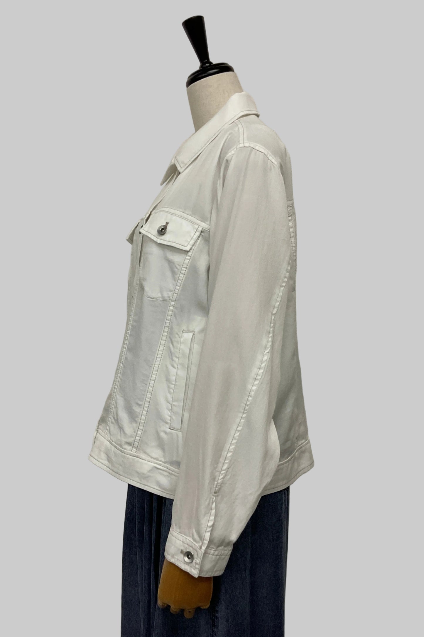 パウダーシルクデニムシャツジャケット