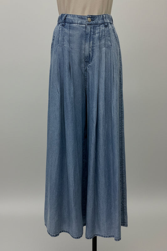 パウダーシルクデニムワイドパンツ