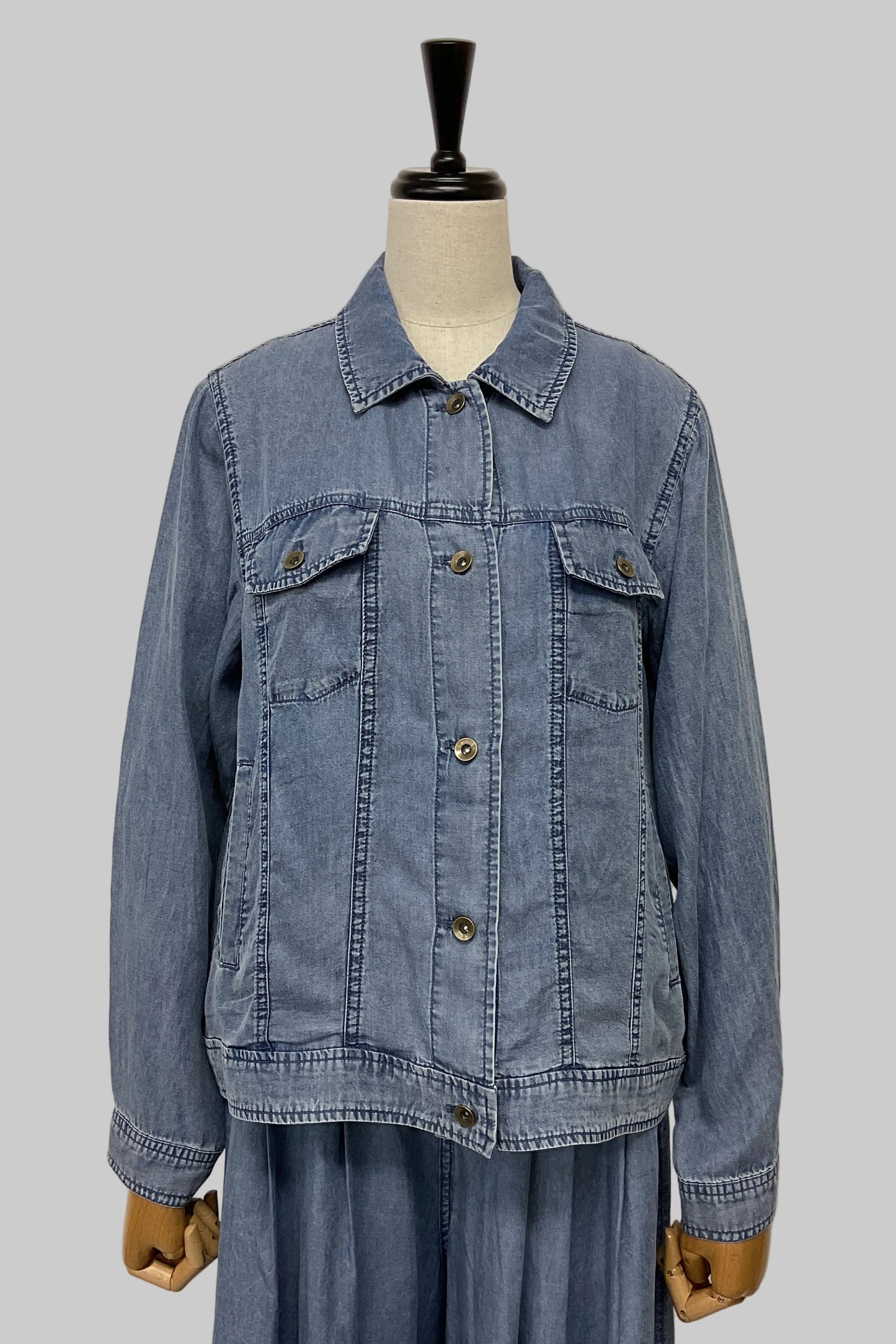 パウダーシルクデニムシャツジャケット