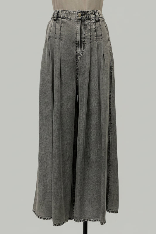 パウダーシルクデニムワイドパンツ