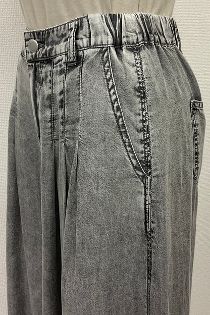パウダーシルクデニムワイドパンツ