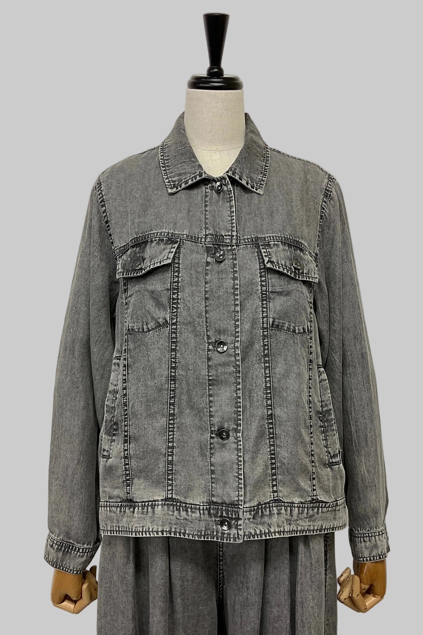 パウダーシルクデニムシャツジャケット
