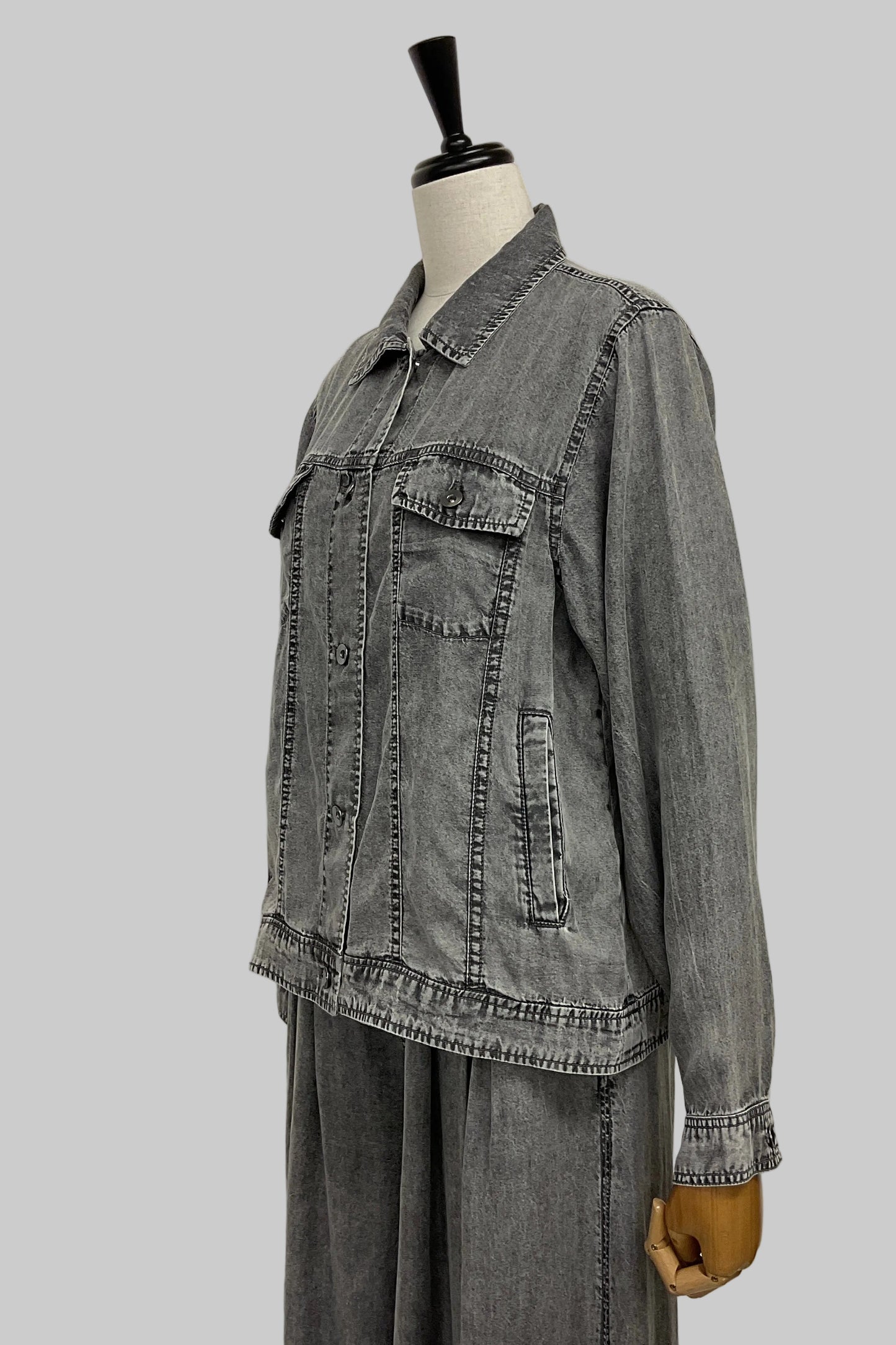 パウダーシルクデニムシャツジャケット