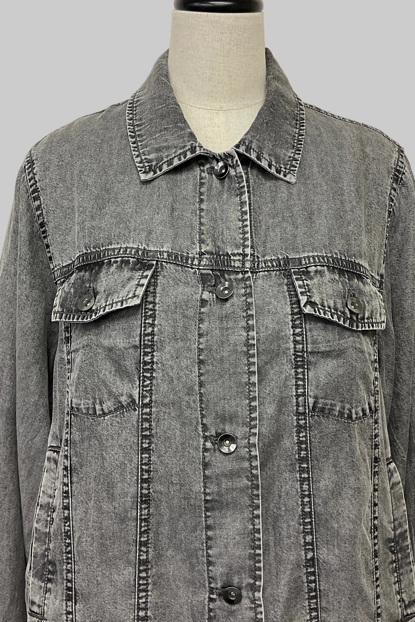 パウダーシルクデニムシャツジャケット
