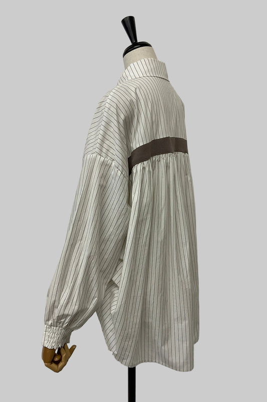 バックテープブラウス