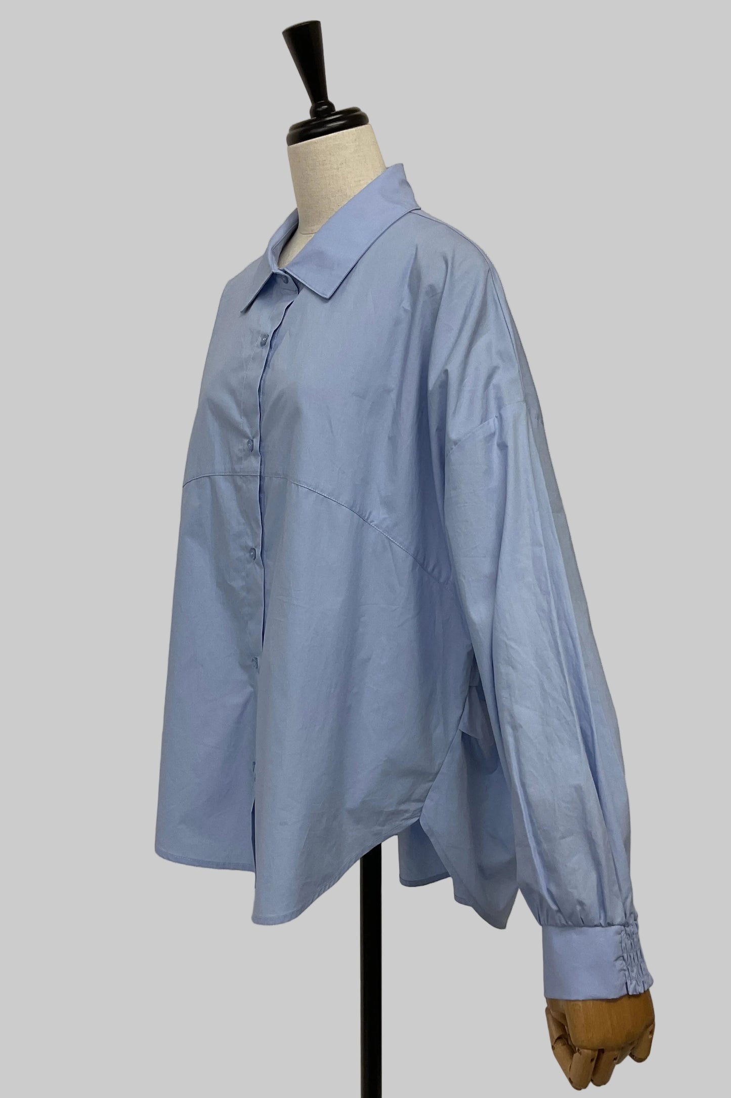 バックテープブラウス