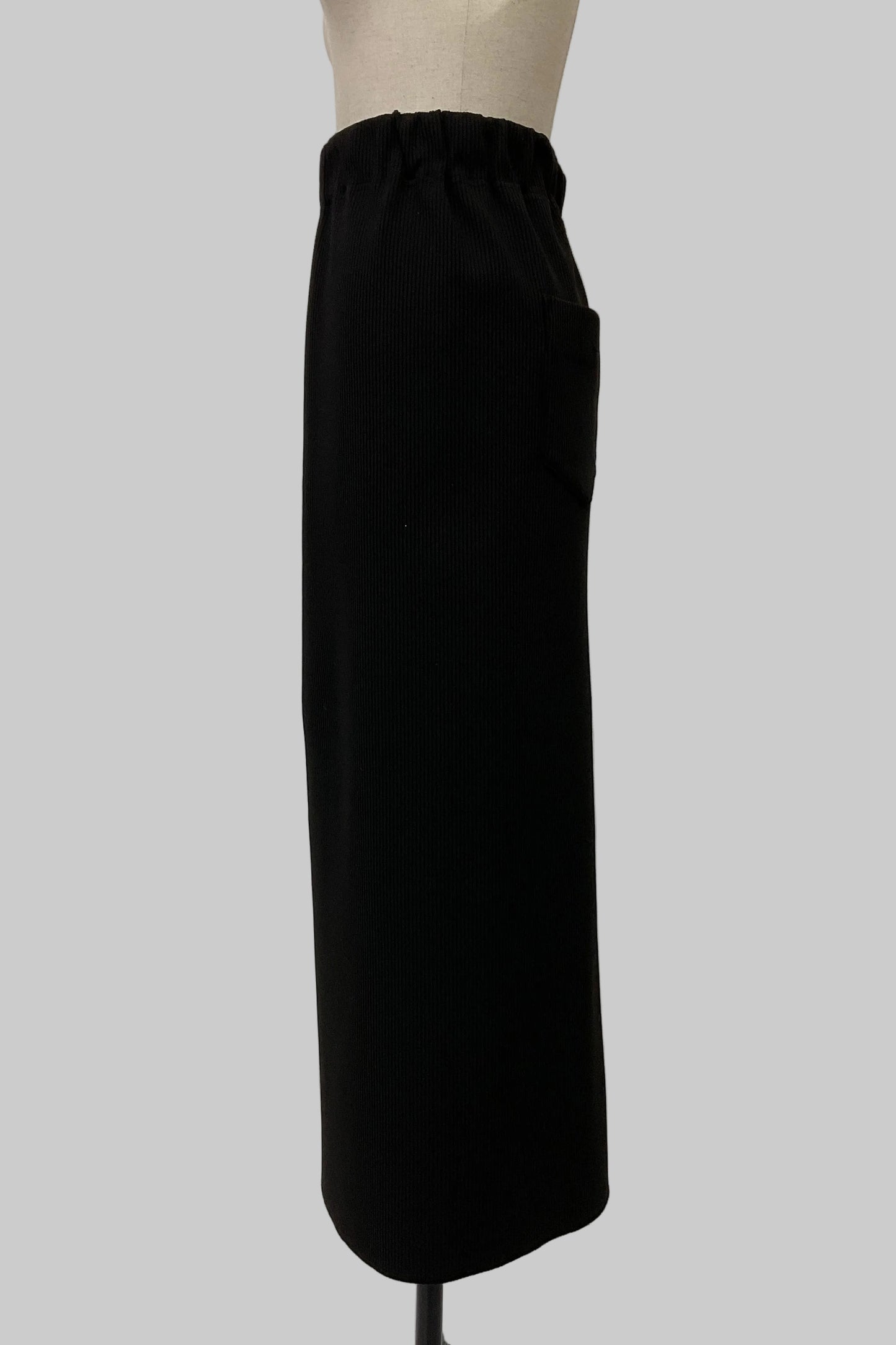 リブペンシルスカート