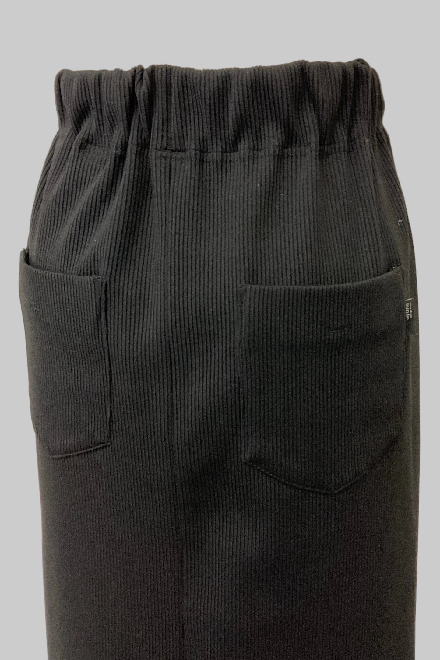 リブペンシルスカート