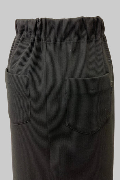 リブペンシルスカート