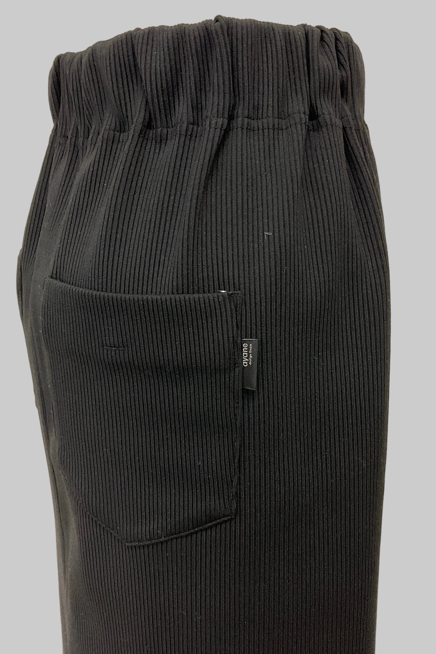 リブペンシルスカート