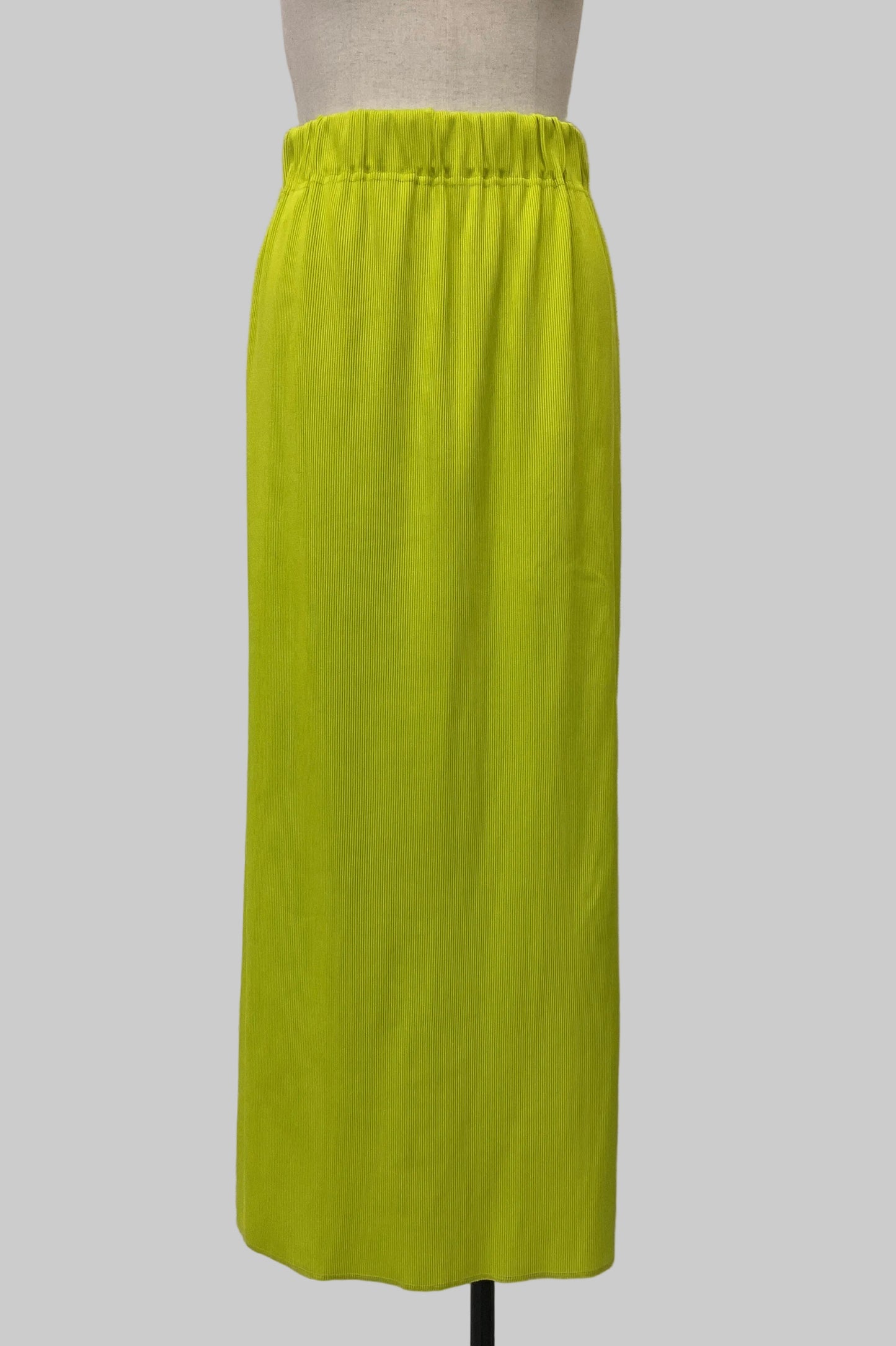 リブペンシルスカート