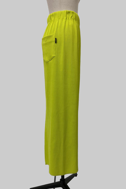 リブペンシルスカート