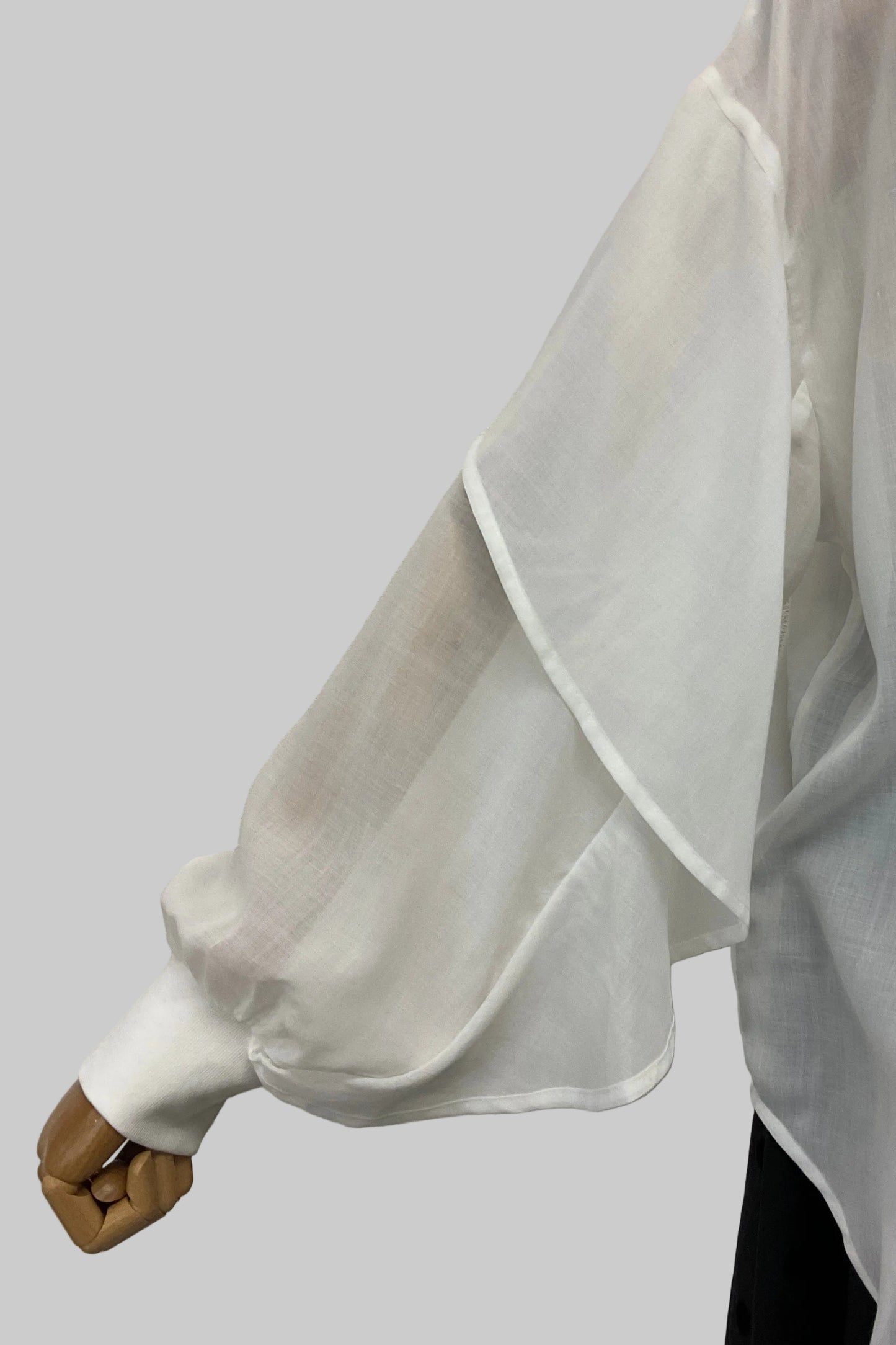 シアーフリル袖ブラウス