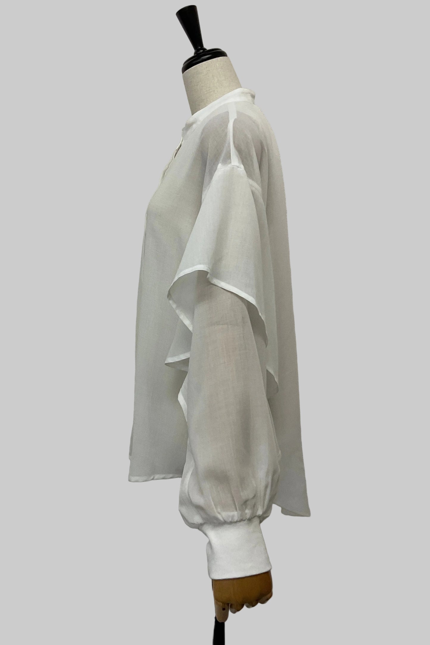 シアーフリル袖ブラウス