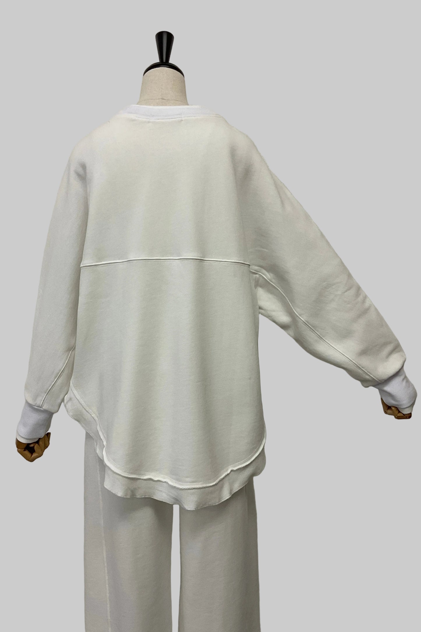 裏毛レイヤード風プルオーバー