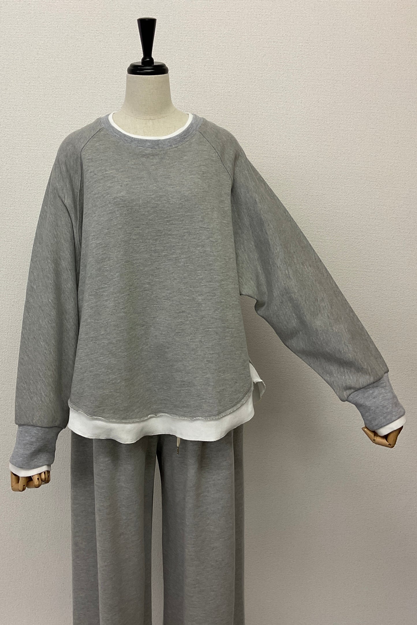 裏毛レイヤード風プルオーバー