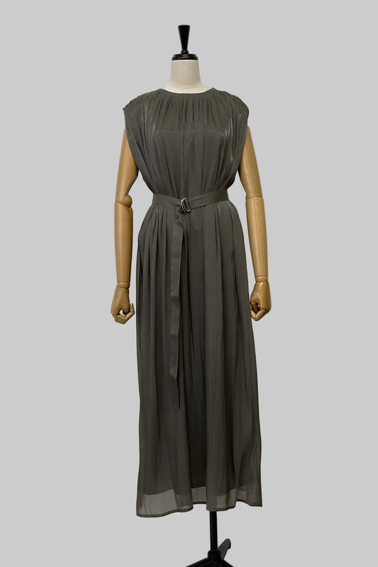 ギャザーフレアワンピース