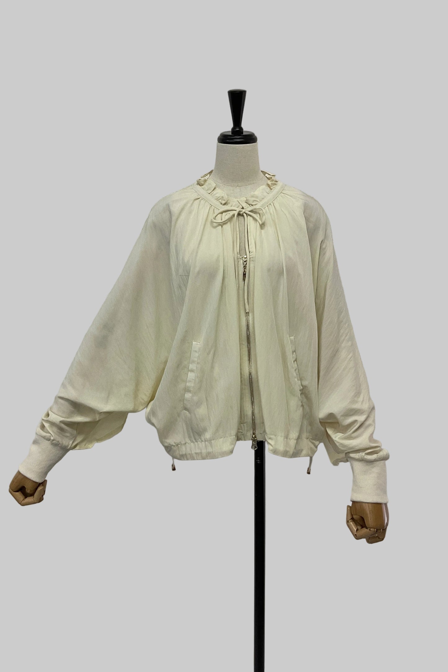 バックフリルスキッパーブルゾン