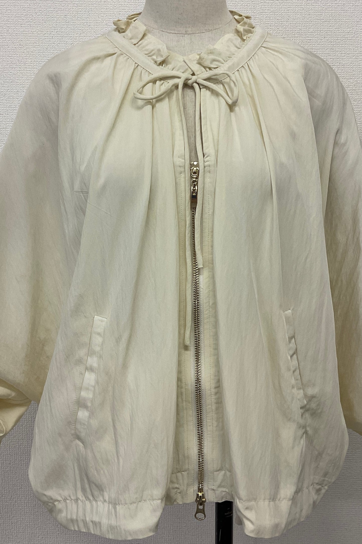 バックフリルスキッパーブルゾン