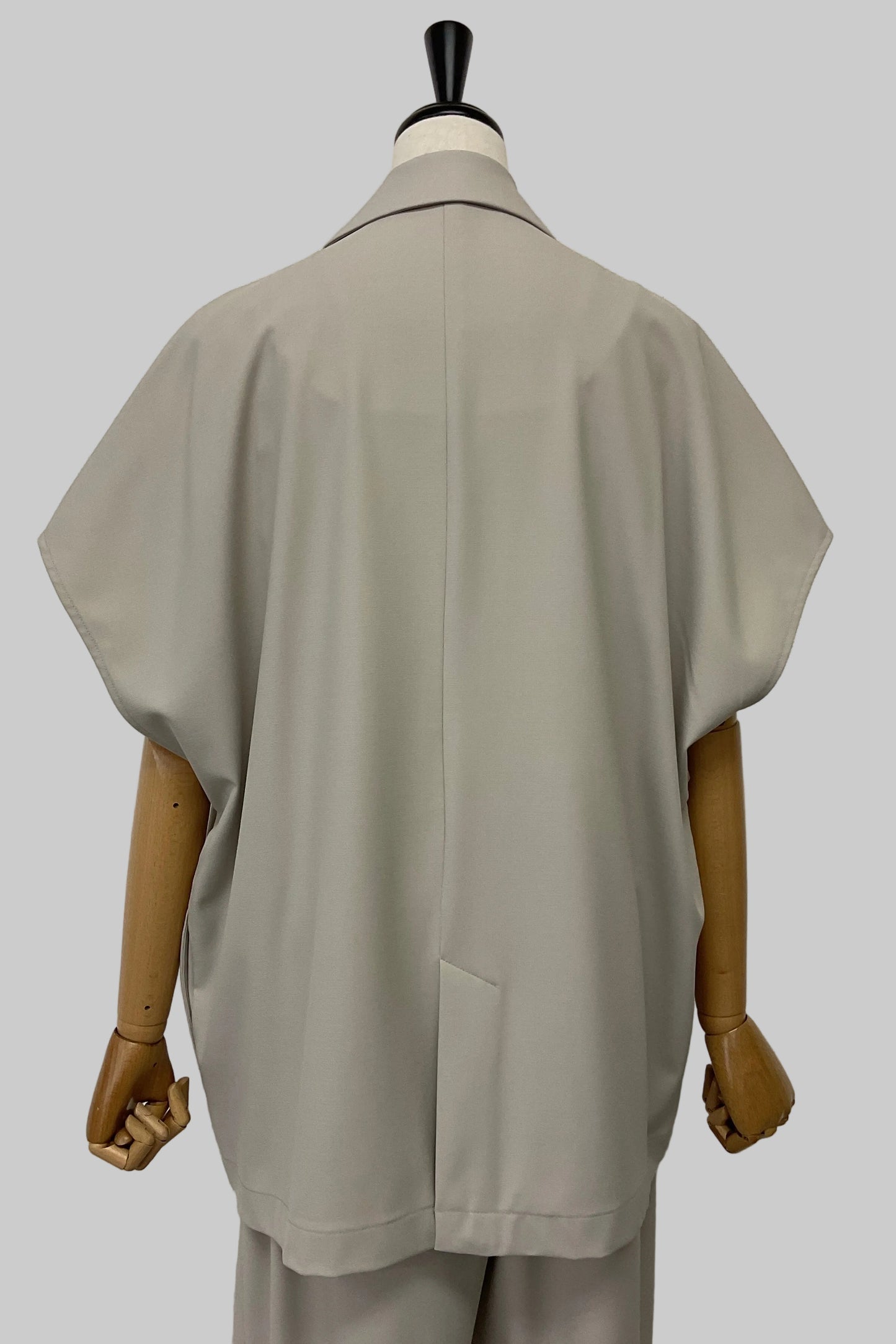 オーバーベストジャケット