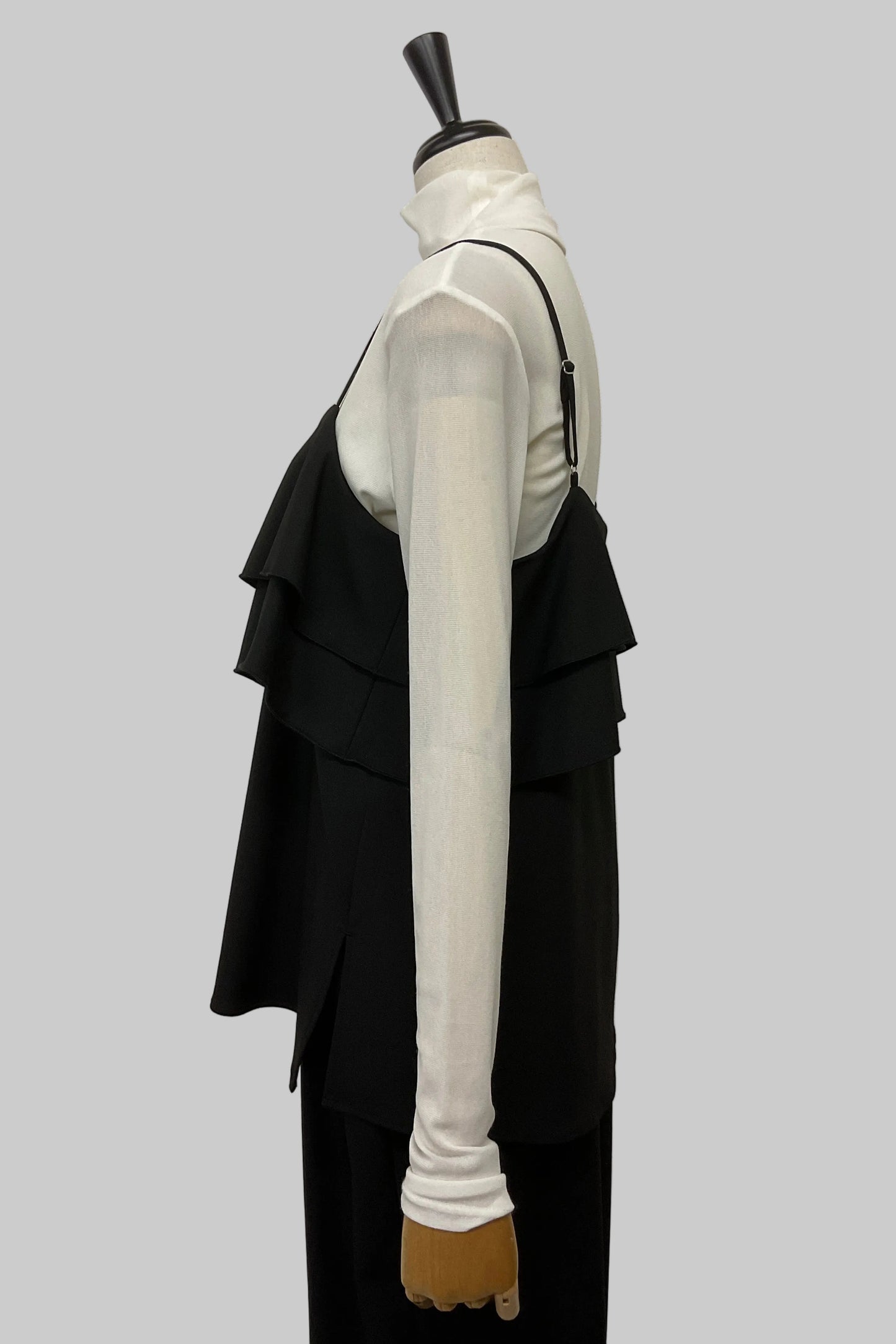 フリルキャミソール