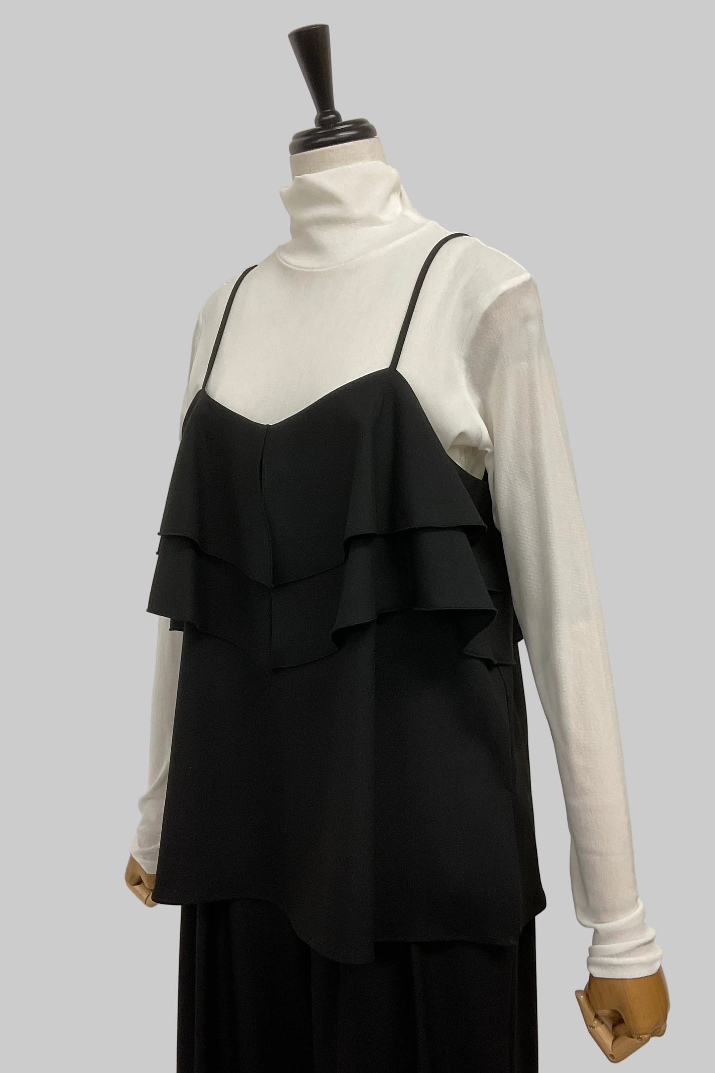 フリルキャミソール