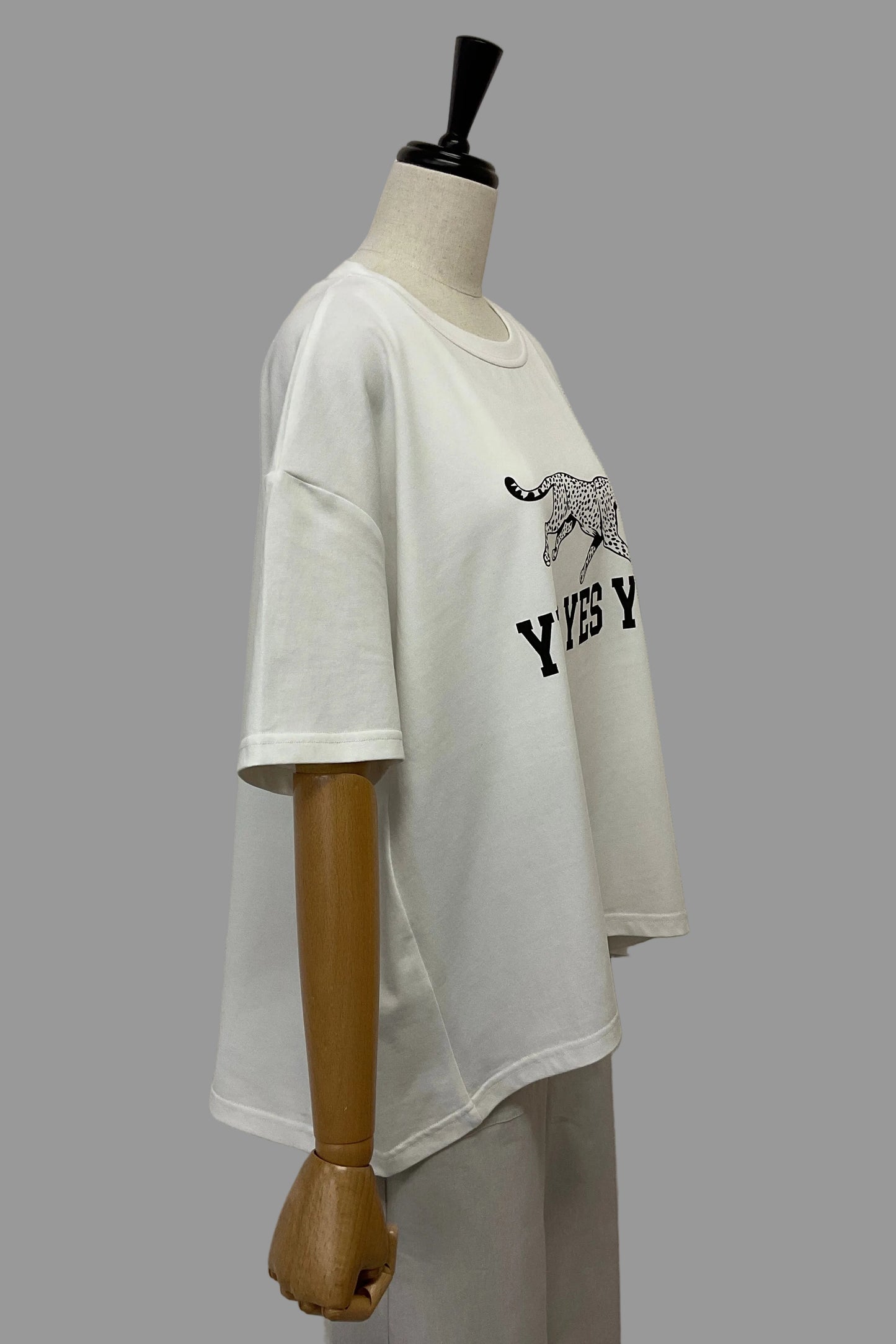 ジャガーTシャツ