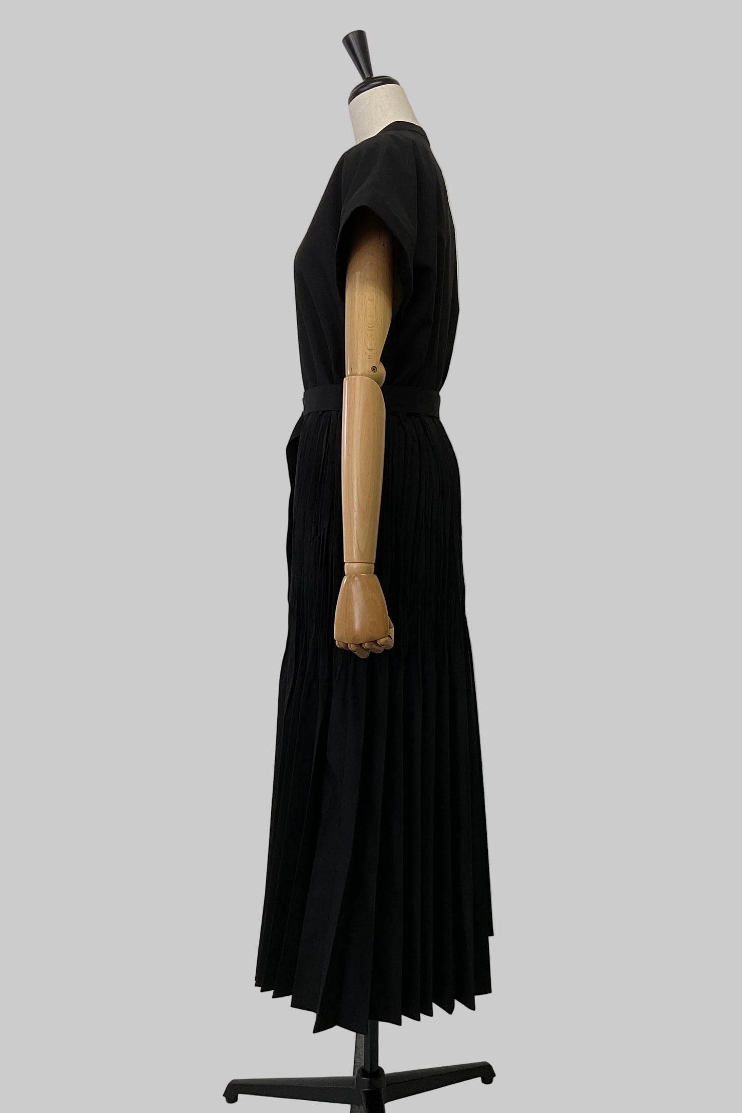 〈ご試着キャンペーン対象品〉プリーツAラインワンピース