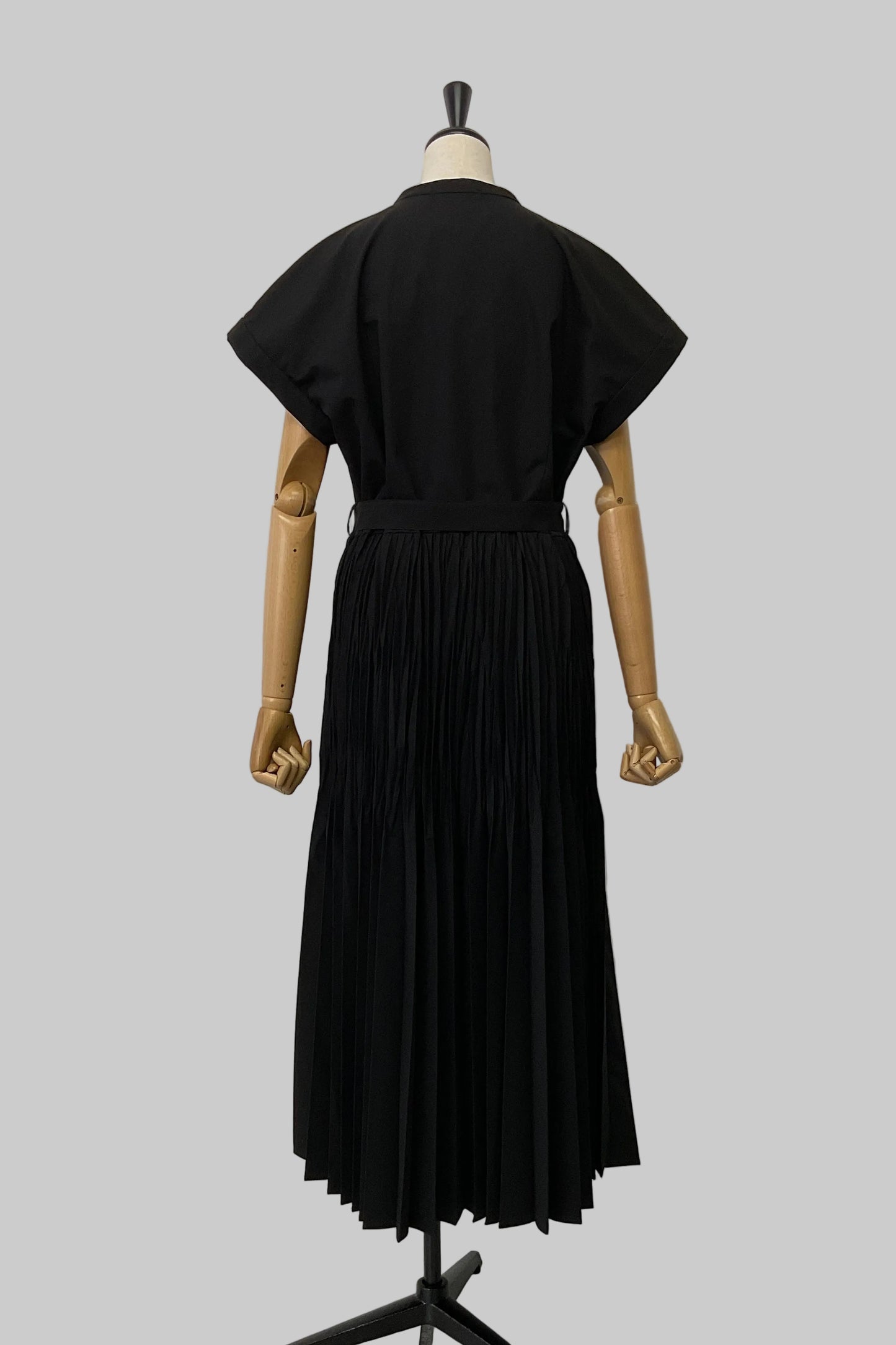 〈ご試着キャンペーン対象品〉プリーツAラインワンピース